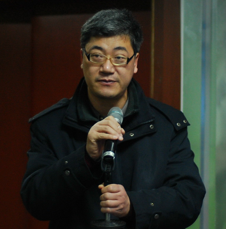 游宇明 游宇明