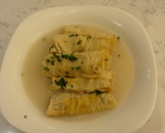 鸡汁荠菜百叶包