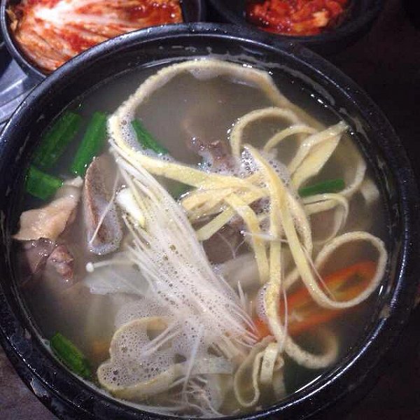 牛仔骨米粉汤