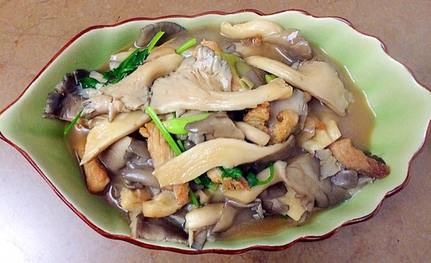 烧平菇 烧平菇