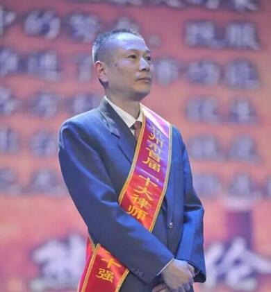 熊辉伦 熊辉伦