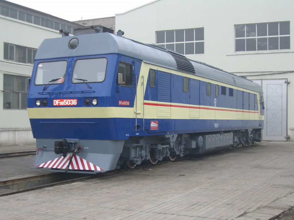 df8b型内燃机车 df8b型内燃机车