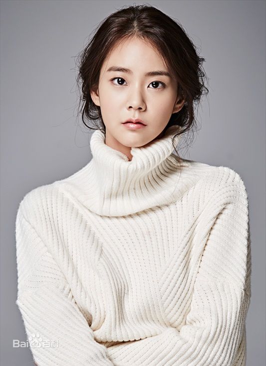韩国女歌手、演员、主持人 韩胜妍