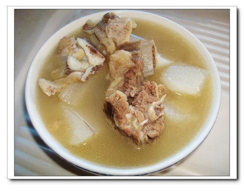 牛排萝蔔汤 牛排萝蔔汤