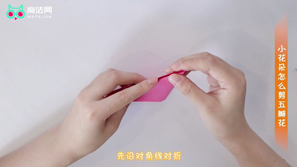 小花朵怎么剪五瓣花